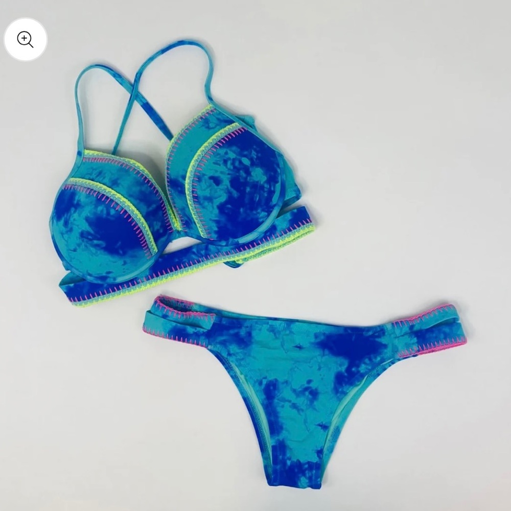 COPY - Shade and Shore cheeky bottom and push up underwire top NWT
